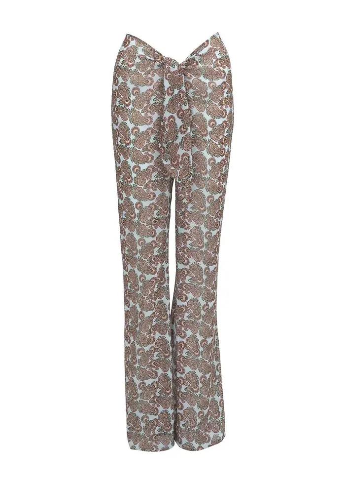 Ensemble de bikini bohème chic tendance 2026 avec motif cachemire unique, idéal pour la plage, les s