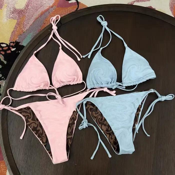 Maillot de bain deux pièces sexy triangle, avec décolleté ras du cou et fronces pour petite poitrine
