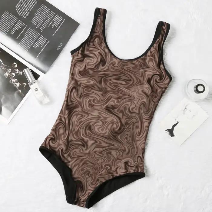 Maillot de bain une pièce amincissant pour femme, style conservateur, avec design couvrant le ventre