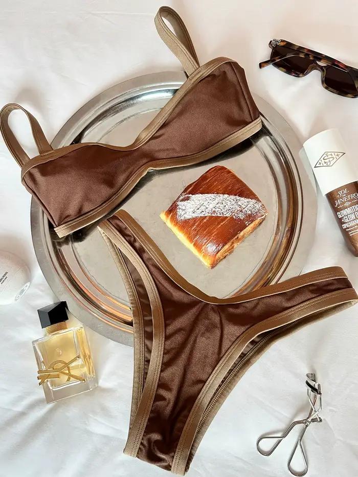 Maillot de bain deux pièces tendance pour femme 2026, adorable motif à pois chocolat avec détails en