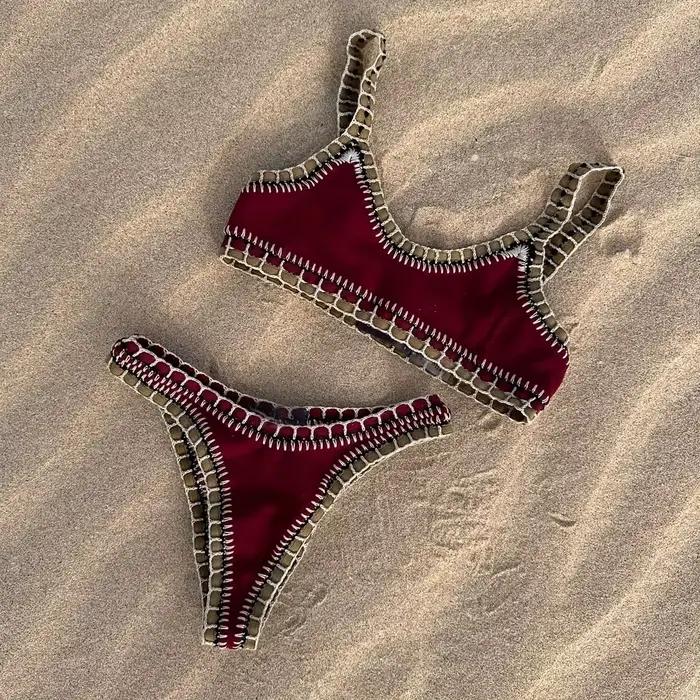 Maillot de bain femme 2026 : Ensemble bikini élégant rouge bordeaux avec bordure tressée unique, idé