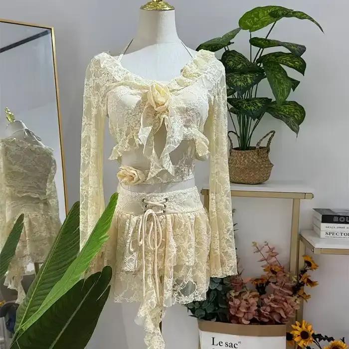 Ensemble de bikini trois pièces à armatures en dentelle rose style français, idéal pour les vacances