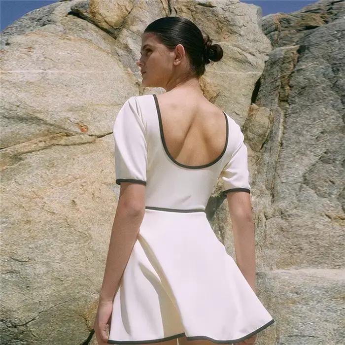 Maillot de bain une pièce avec jupe