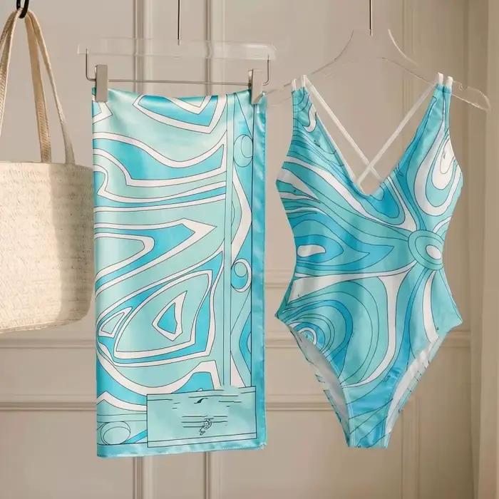 Maillot de bain une pièce imprimé tendance