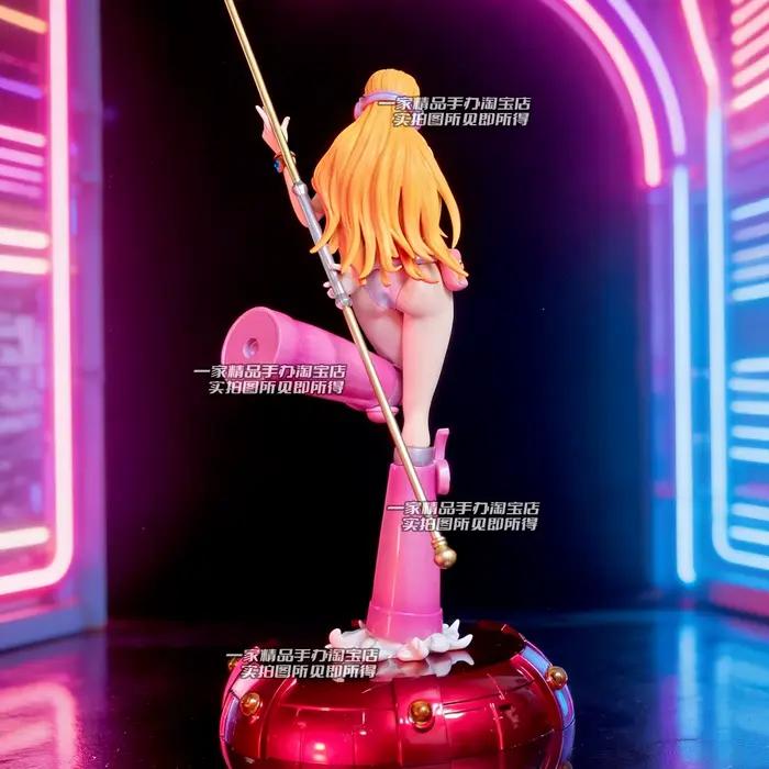 Statue Nami One Piece Série Egghead Island Finition Nacrée Brillante Base Magnétique Cadeau Anime pour Homme Décoration Peripérienne