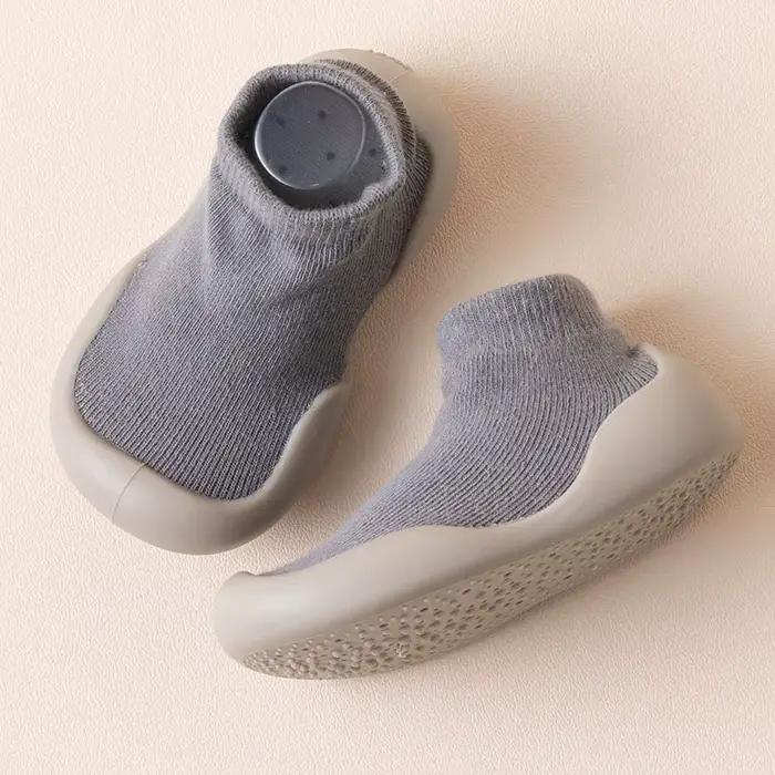Chaussures pour bébés, premiers pas pour nouveau-nés, garçons et filles, chaussettes en tricot doux de couleur unie, semelle en caoutchouc antidérapante, chaussons pour tout-petits