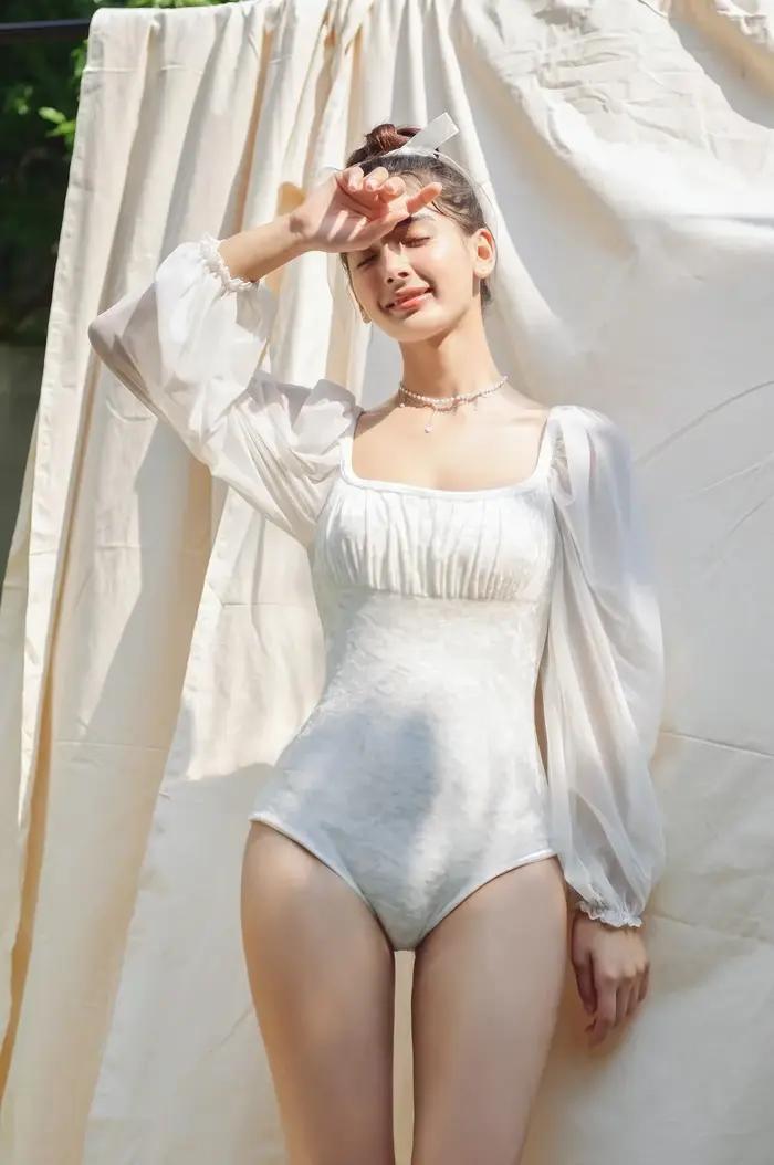 Maillot de bain une pièce pour femmes