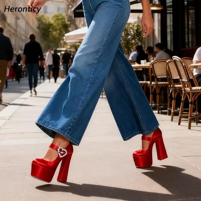 Chaussures à plateforme en velours rouge pour femmes, talons de sabot, bout rond, semelle en caoutchouc, semelle intérieure en EVA, confortable, élégante, pour soirée, printemps automne
