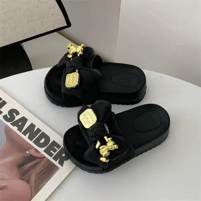 Pantoufles à la mode pour filles, chaussures simples pour enfants, semelles épaisses, pantoufles antidérapantes pour enfants
