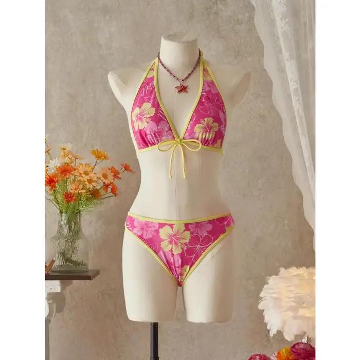 Ensemble Bikini floral trois pièces pour femmes élégant avec jupe cover-up et maillot de bain pour plage vacances et fêtes à la piscine