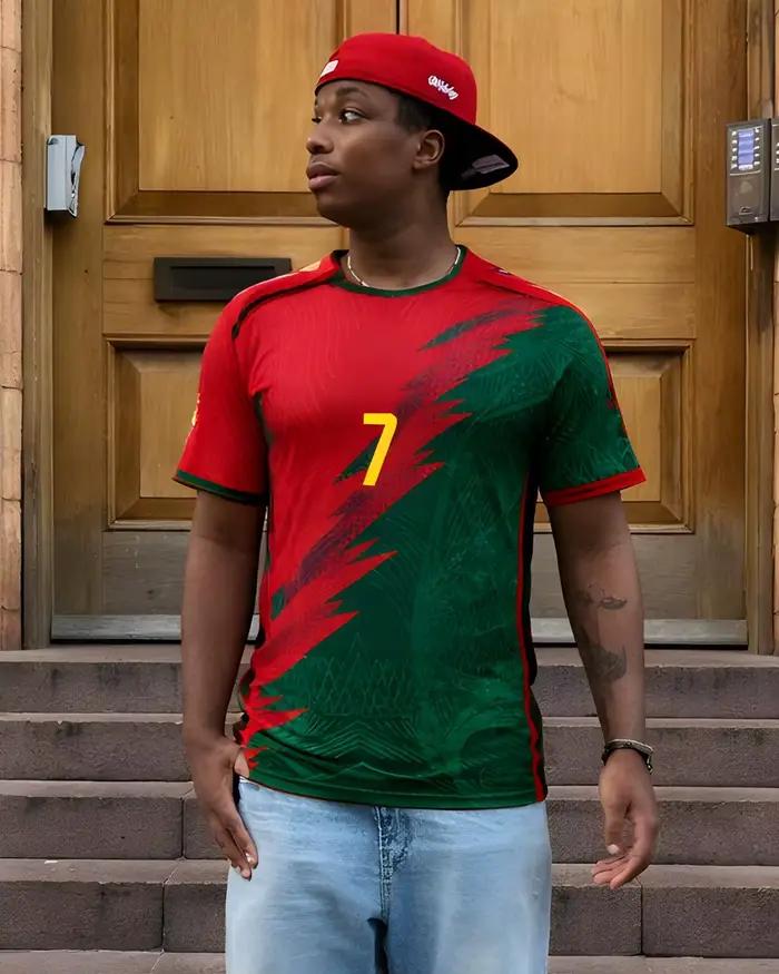 Maillot de football Portugal Ronaldo 7 Rouge Vert Imprimé à Motifs Irréguliers Manches Courtes Respirant Imprimé Avant et Arrière Maillot de Match de Football pour Fan