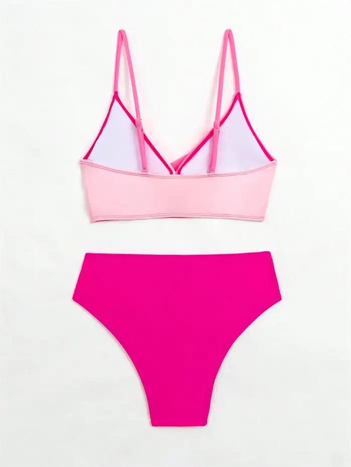 Maillot de bain rose deux pièces