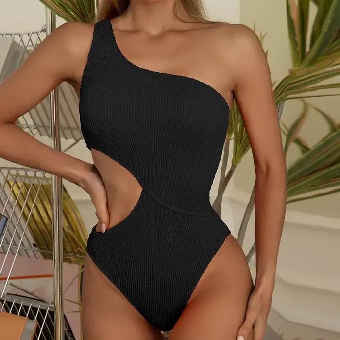 Maillot de bain à une pièce sexy avec détails découpés pour femmes, couleurs unies, nouveau design 2022泳池泳装女性一款泳衣设计性感裁剪细节女式泳装2022新款