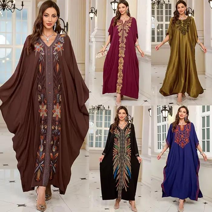 Femmes brodées longues Caftans grande taille caftan robes plage maillot de bain couvrir Robe moomoo