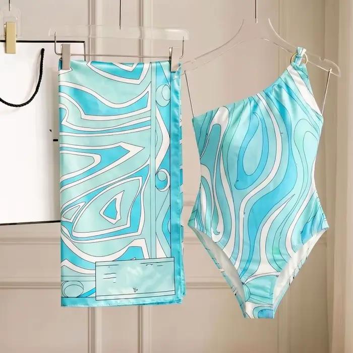 Maillot de bain une pièce imprimé tendance