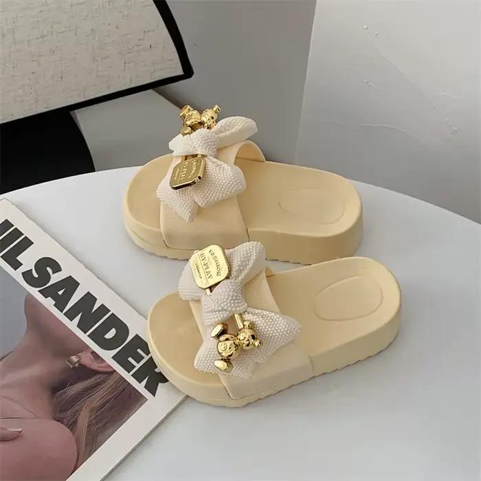 Pantoufles à la mode pour filles, chaussures simples pour enfants, semelles épaisses, pantoufles antidérapantes pour enfants