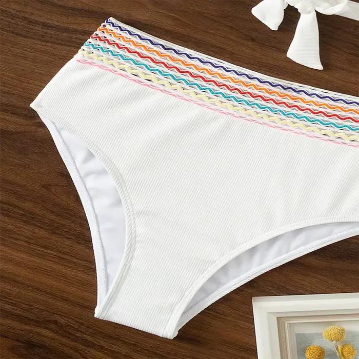 Bikini taille haute sexy fille élégant pour femmes occasions spéciales泳裤部分保持原文，仅翻译提示和HTML结构说明： --- 想象一下，在明媚的阳光下，你的身姿被这款大胆设计的比基尼完美勾勒。这款由聚酯和Térilène制成的高腰比基尼不仅提供完美的支撑感，还带来无与伦比的舒适度。它专为那些渴望在沙滩或泳池中自由且自信的女性设计。 为什么你会爱上它： - 展现你自然的魅力，用现代而性感的设计凸显你的女性魅力。 - 享受前所未有的活动自由，得益于精心编织的材料，紧密贴合身体。 - 感受自信和安全感，高腰剪裁恰到好处地强调你的