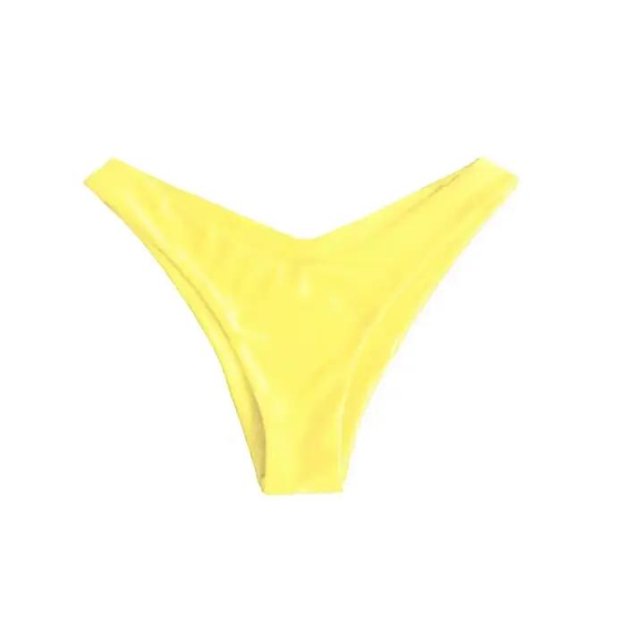 Maillots de bain et maillots de bain jaunes, librement assortis
