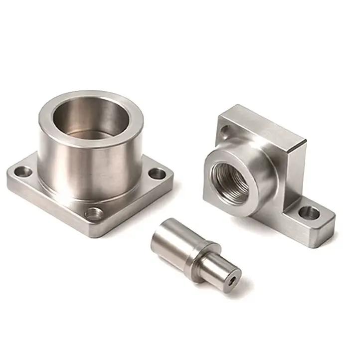 Composants en laiton, cuivre et acier inoxydable usinés CNC, pièces métalliques personnalisées pour les systèmes de plomberie et d'électricité