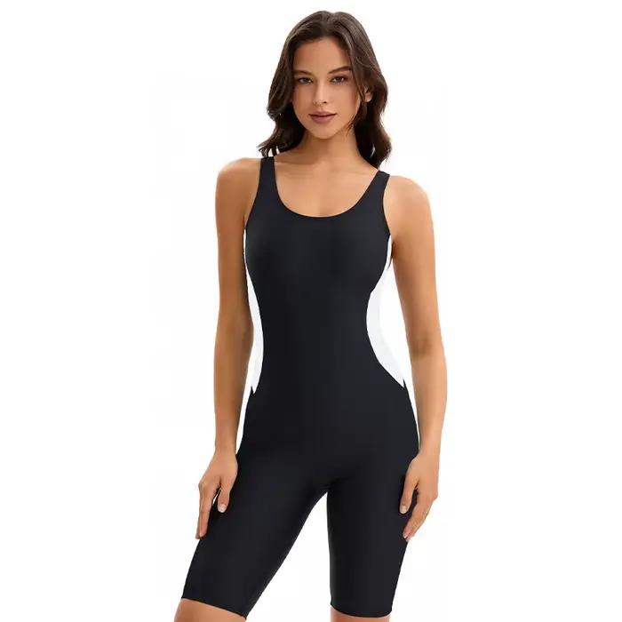 Maillot de bain une pièce modeste pour femme