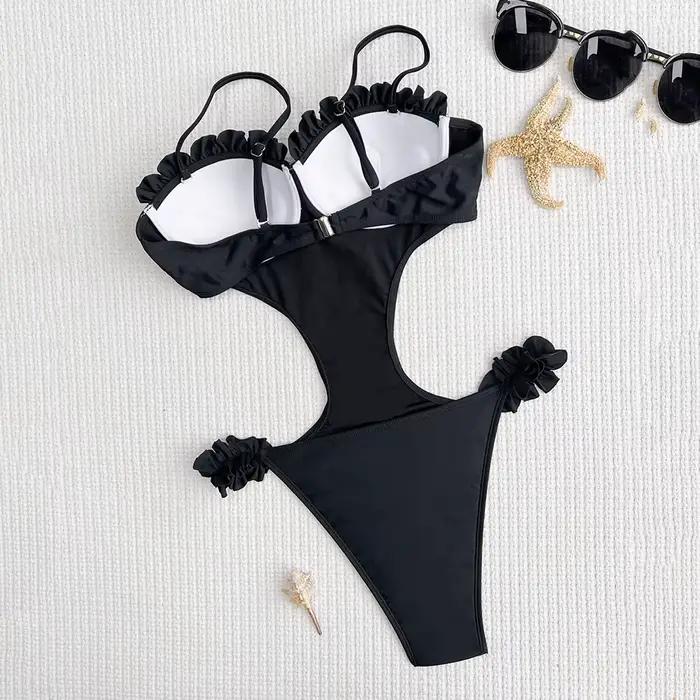 Maillot de bain une pièce à bords volantés