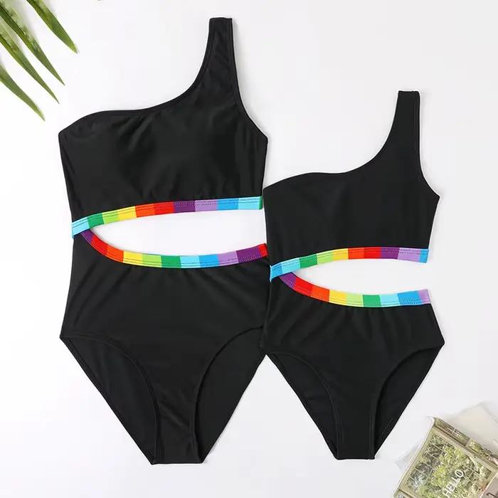 Maillot de bain à rayures pour mère et fille, vêtements de plage pour la famille, à volants