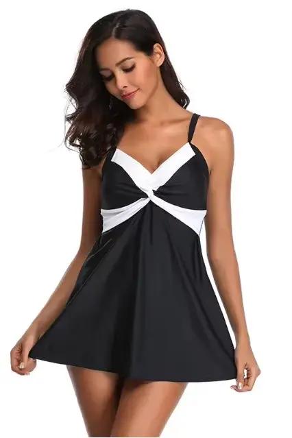 Maillot de bain deux pièces noir et blanc