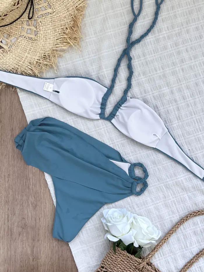 2025 Nouvel ensemble bikini sexy bordeaux avec détails dorés - Haut bandeau avec bas coupe haute