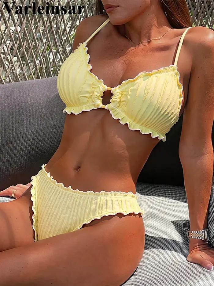 Maillot de bain bikini froissé à volants pour femme