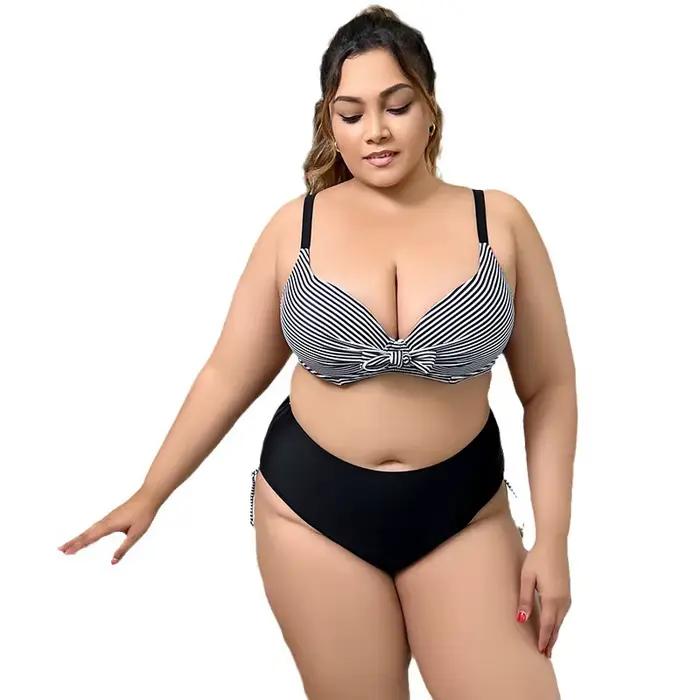 Maillot de bain brésilien à rayures