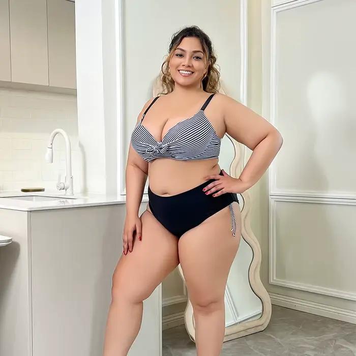 Maillot de bain brésilien à rayures