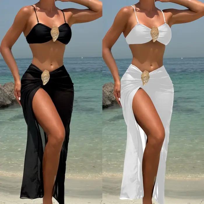 Maillot de bain trois pièces avec boucle en métal