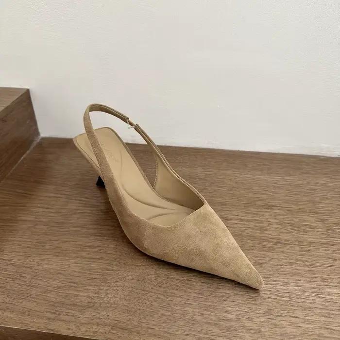 Printemps grande taille saison de vente sandales à talons aiguilles pointues élégantes mode imprimé léopard Design Niche française talons hauts pour femmes.