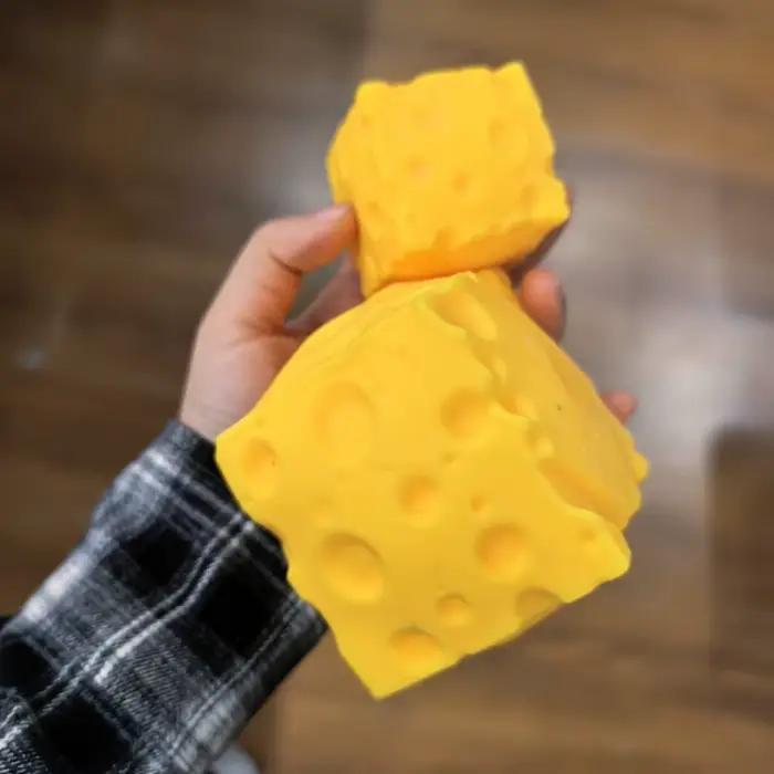 Cube de fromage surdimensionné de 11 cm pour le pressage et le soulagement du stress, fromage géant