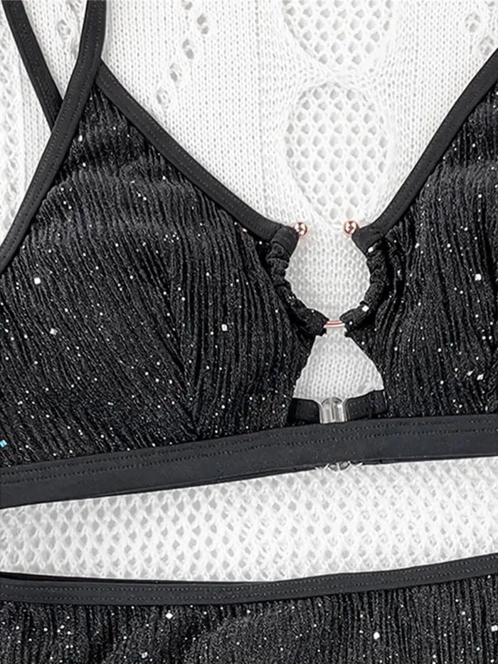 Maillot de bain féminin à découpes scintillantes