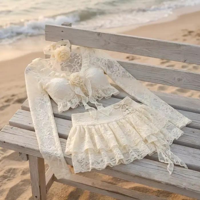 Maillot de bain à volants en dentelle à manches longues
