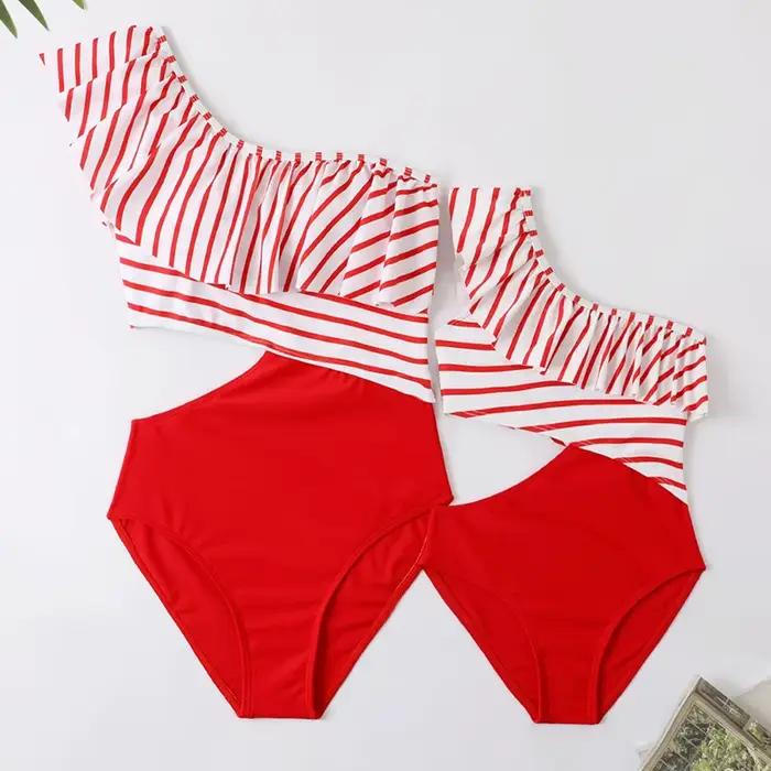 Maillot de bain à rayures pour mère et fille, vêtements de plage pour la famille, à volants