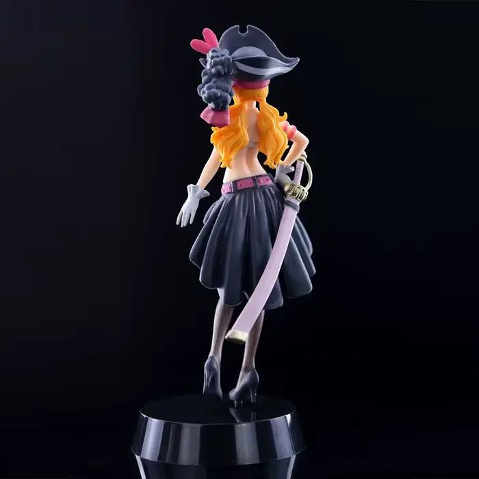 Figurine d'action Nami en vêtements noirs de 19,5 cm, One Piece, ONE PIECE FILM RED, figurine à habiller, modèle de collection en PVC, jouet pour enfant