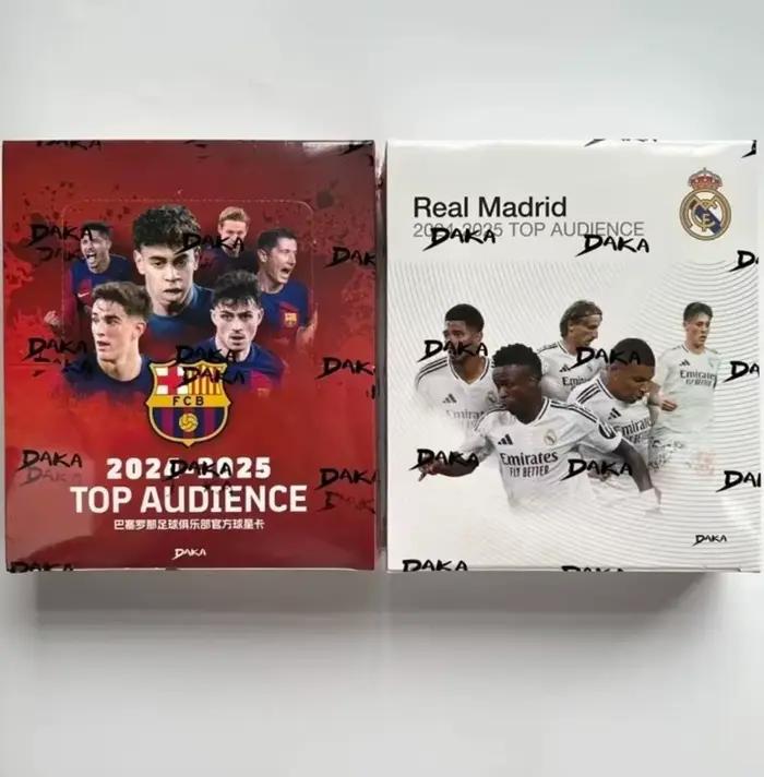 Maillots d'équipe authentiques DAKA Top Audience 2024-2025 Barcelone & Real Madrid avec cartes autographiées et logos des joueurs.