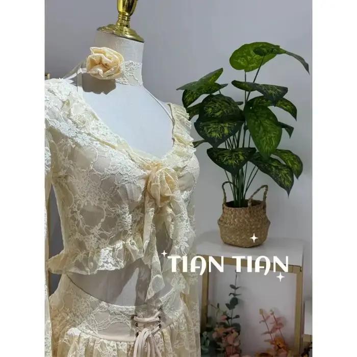 Ensemble de bikini trois pièces à armatures en dentelle rose style français