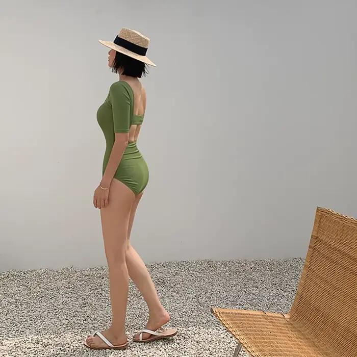 Maillot de bain coréen uni ajouré