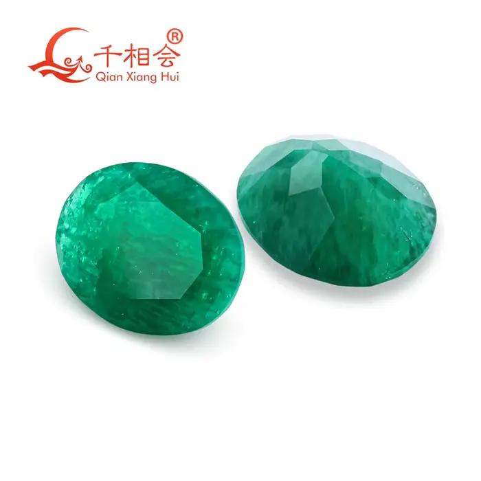 Forme ovale, couleur vert foncé opaque, taille naturelle hydrothermique cultivée en laboratoire avec peu d'inclusions mineures pour la création de bijoux