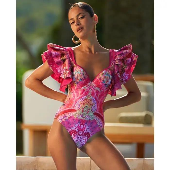 Maillot de bain une pièce et jupe à volants