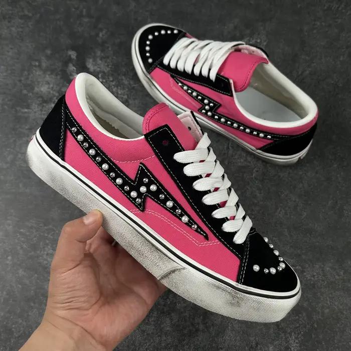 26 Les dernières chaussures de skate décontractées pour hommes et femmes, couleur rouge rose, style vieilli, effet perlé, noir poudré