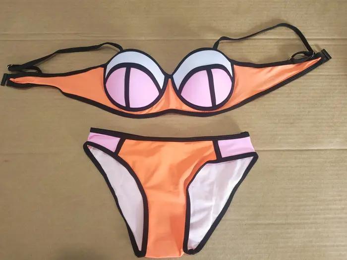 Ensemble bikini bandeau rose fluo avec passepoil noir – Maillot de bain bustier pour un style audacieux d'été