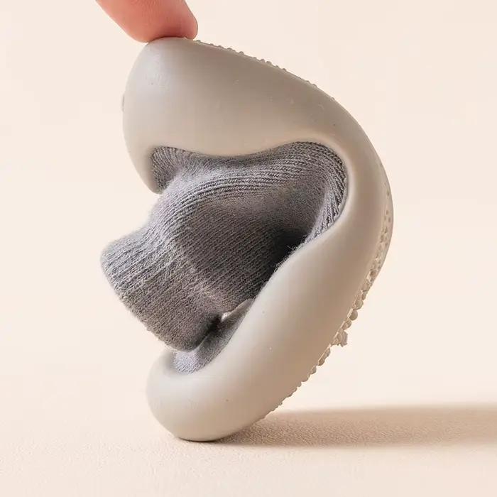 Chaussures pour bébés, premiers pas pour nouveau-nés, garçons et filles, chaussettes en tricot doux de couleur unie, semelle en caoutchouc antidérapante, chaussons pour tout-petits