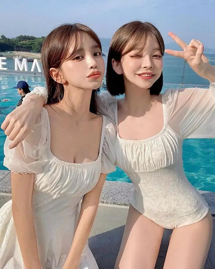 Maillot de bain une pièce pour femmes