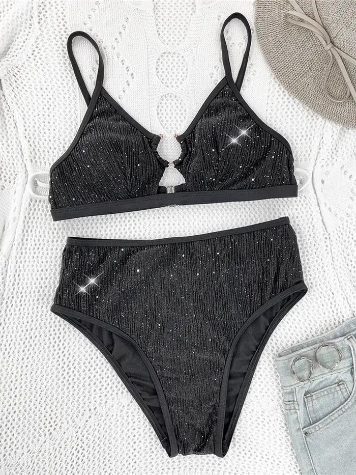 Maillot de bain féminin à découpes scintillantes