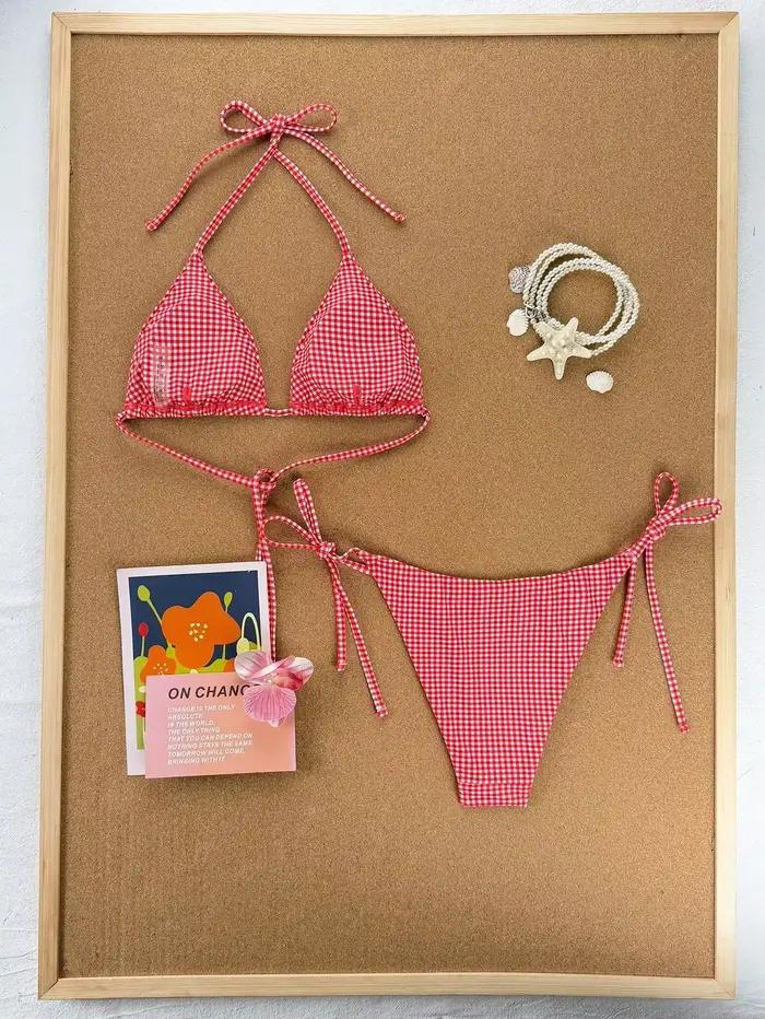 Ensemble de bikini à carreaux rouges mignons - Maillot de bain 2 pièces avec haut triangle et bas à nouer sur les côtés pour les vacances d'été à la plage