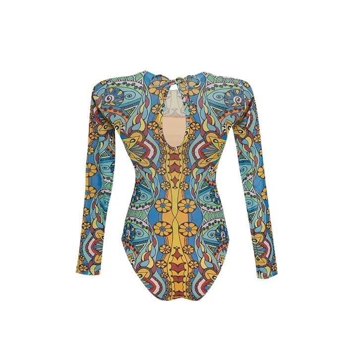 Maillot de bain à manches longues pour femmes avec motif floral, protection UV et solaire, idéal pour la plage, la natation, le surf et les vacances